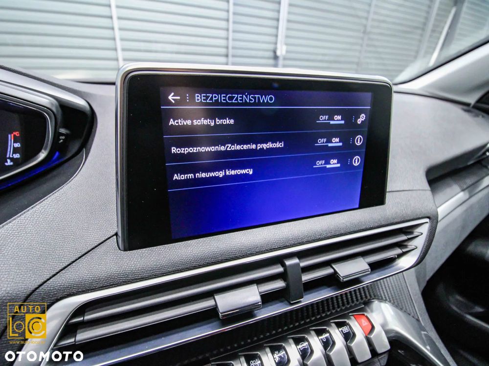Peugeot 3008 PureTech 130 Stop & Start GPF Allure - 21