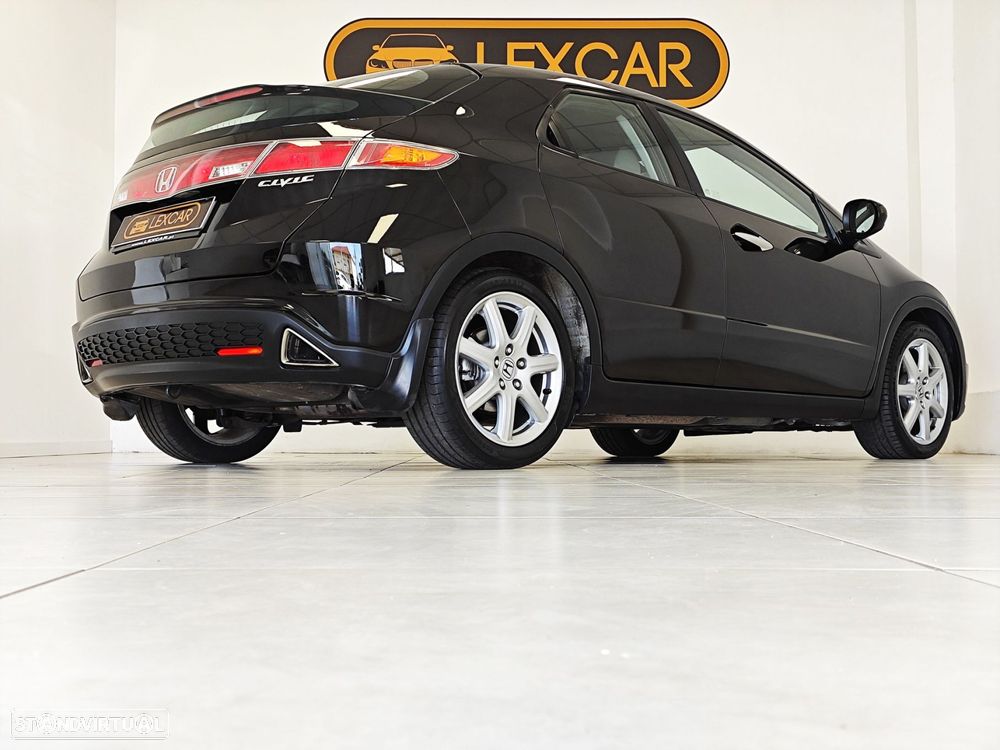Honda Civic 1.8 Sport - 18