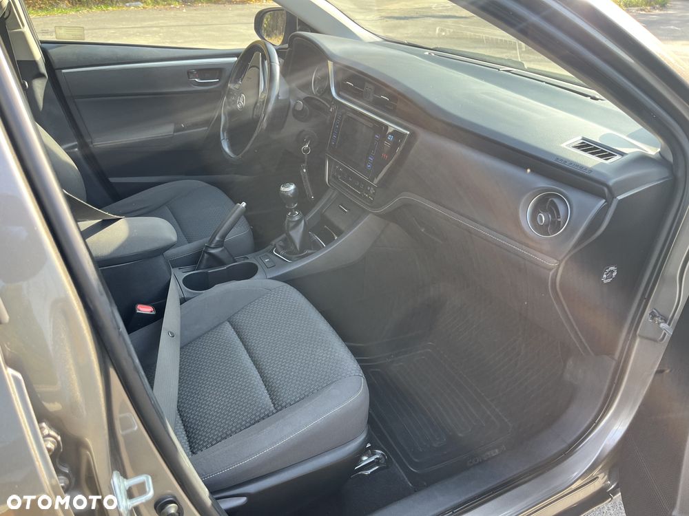 Toyota Corolla - 7