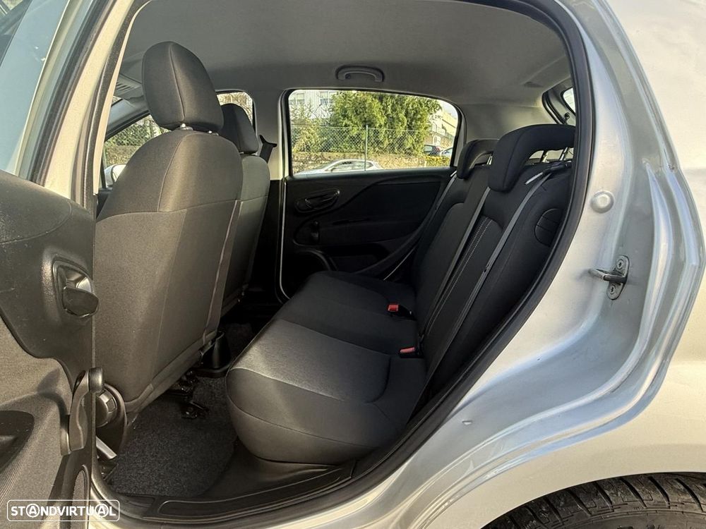 Fiat Punto 1.3 M-Jet Easy S&S - 23