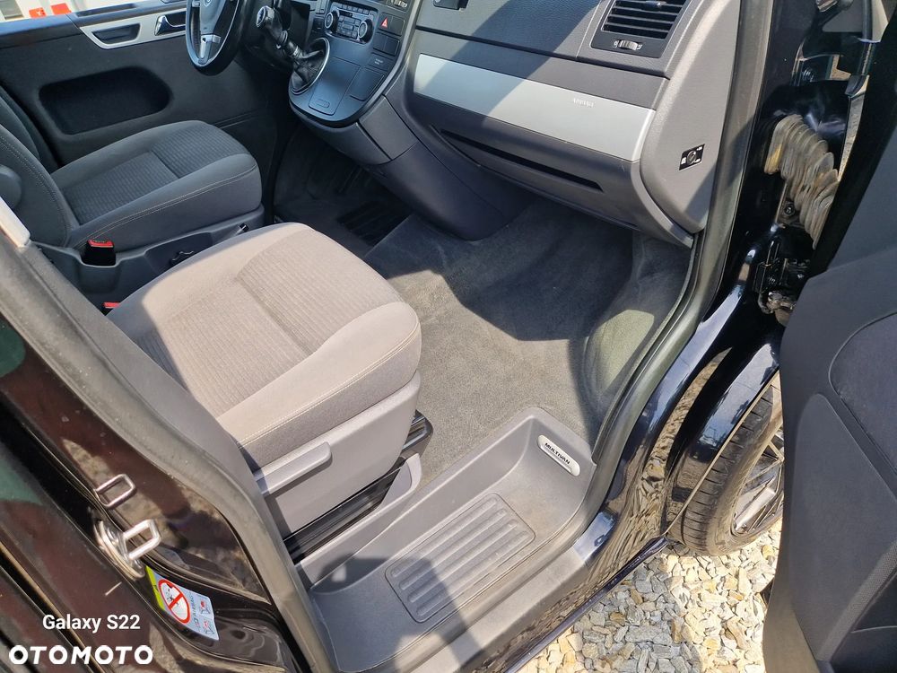 Volkswagen Multivan - 19