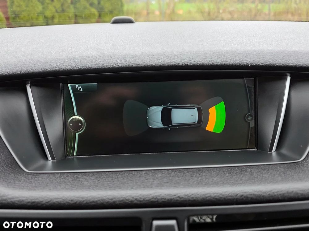 BMW X1 sDrive16d xLine - 35