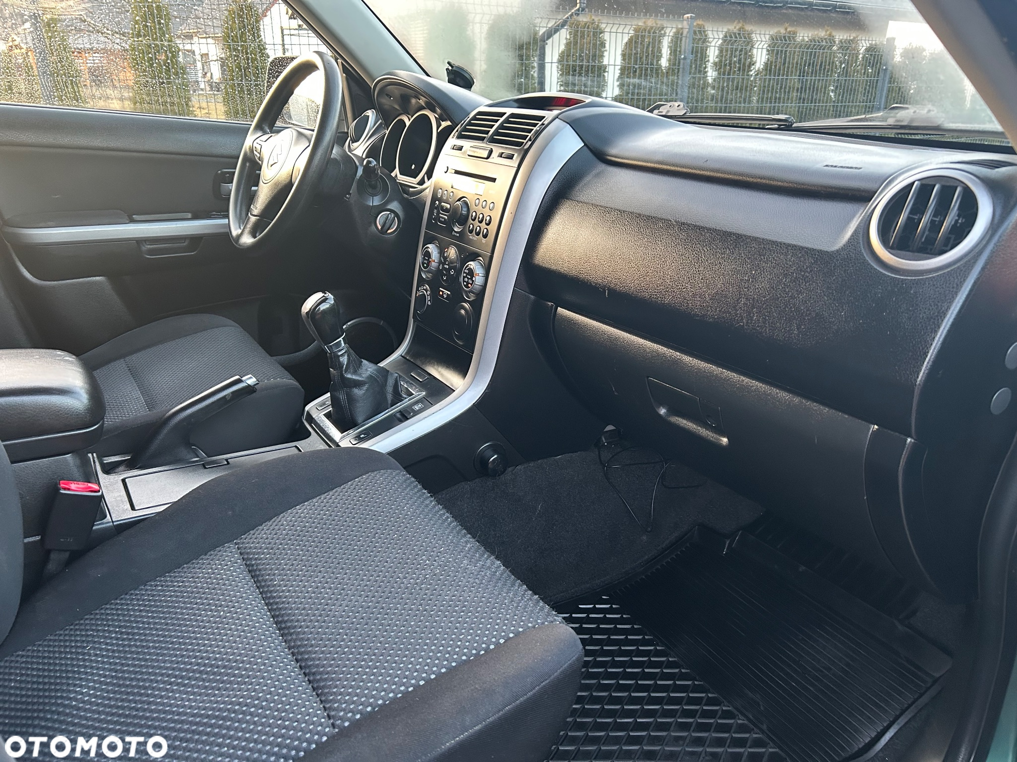Suzuki Grand Vitara 2.0 - 9