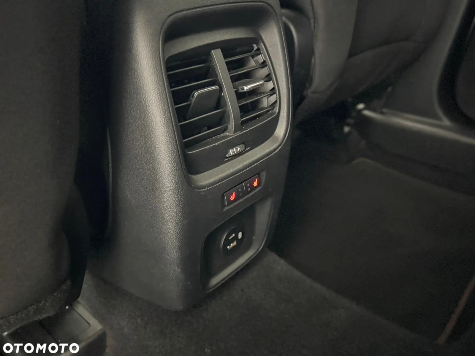 Ford Kuga - 34