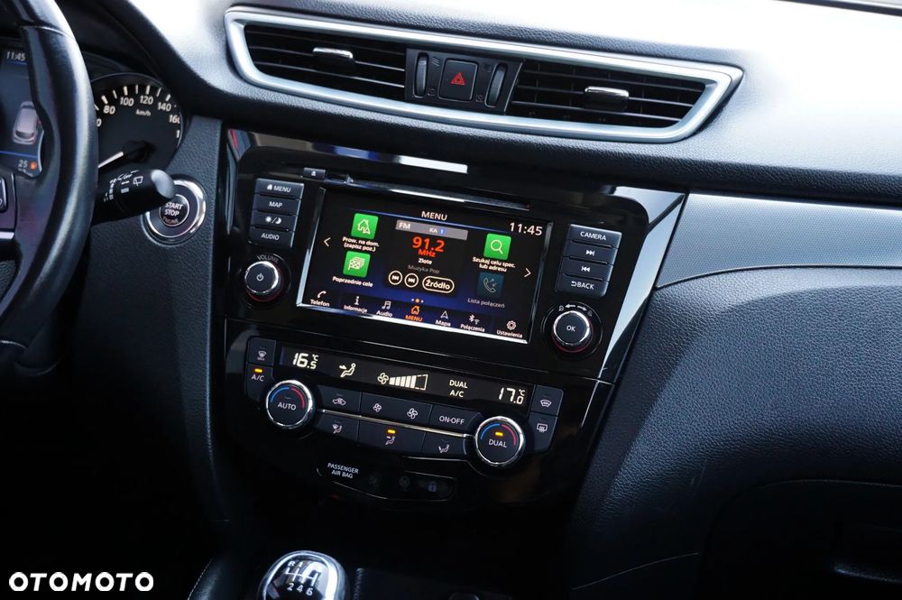 Nissan Qashqai 1.3 DIG-T N-Connecta - 29