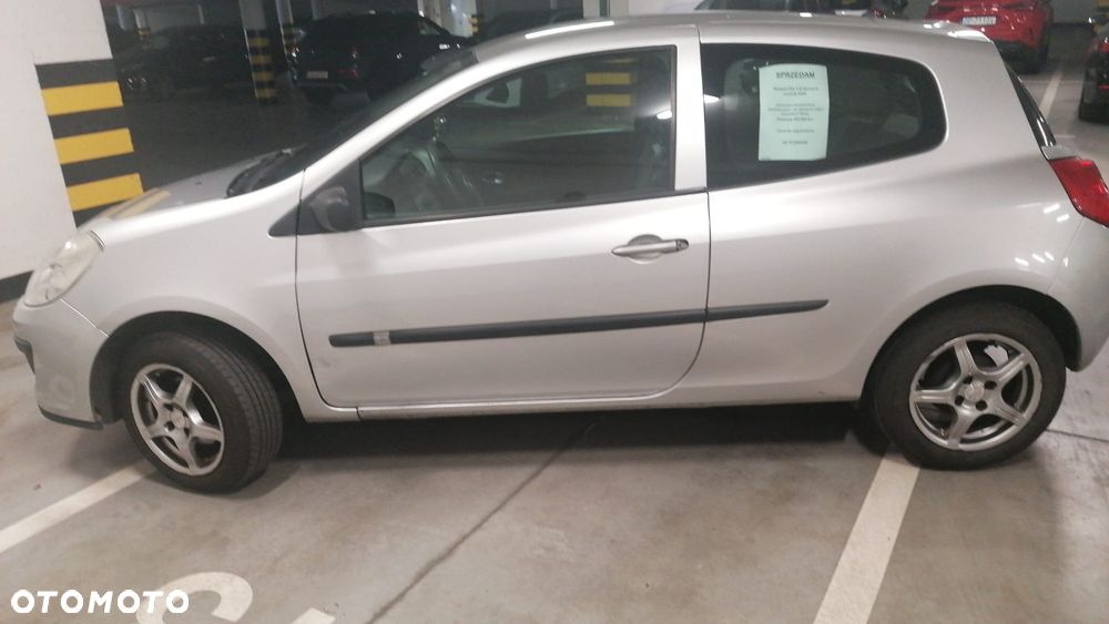 Renault Clio 1.2 16V Alize - 3