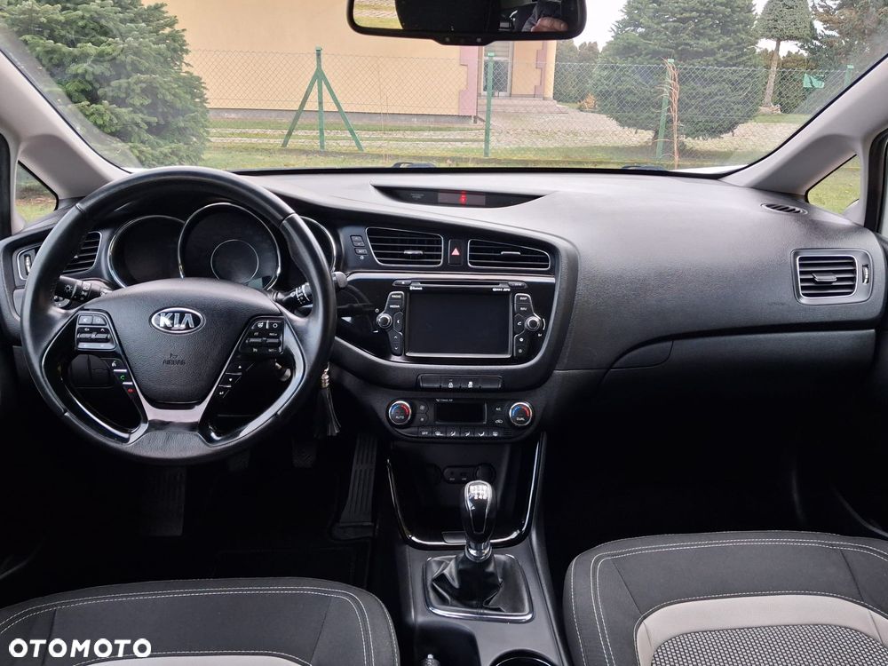 Kia Ceed 1.6 CRDi L - 10