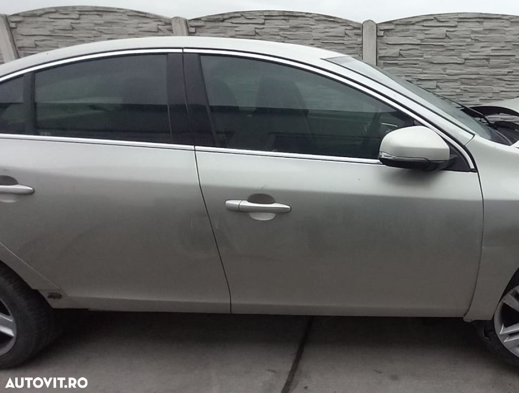 USA VOLVO S60 II D.F - 1