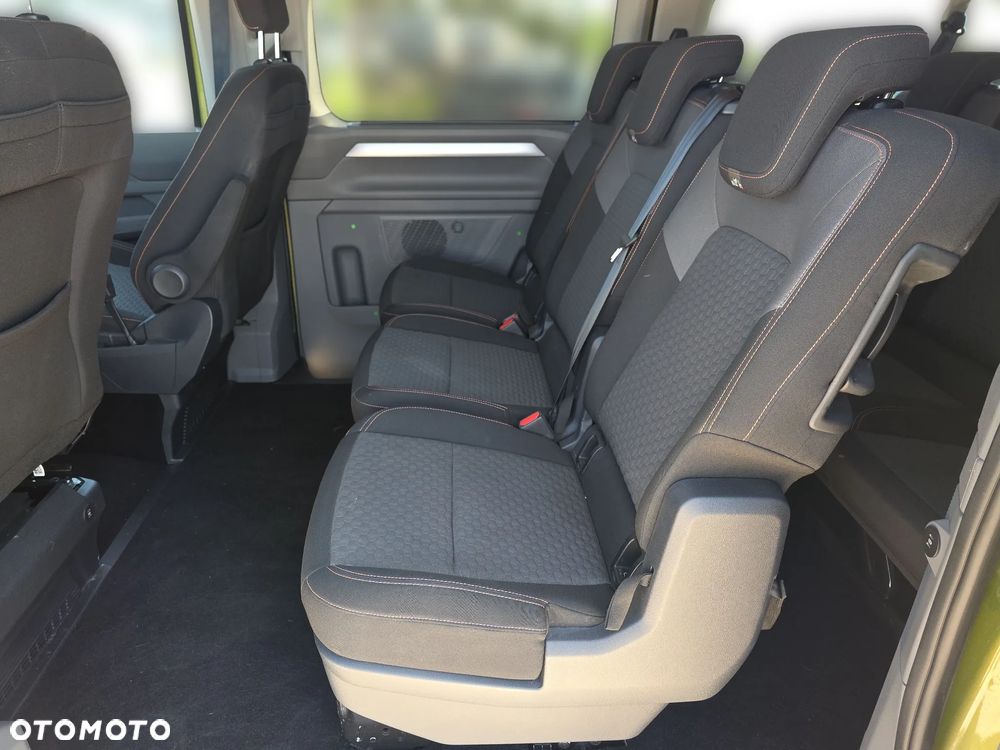 Volkswagen Caravelle - 12
