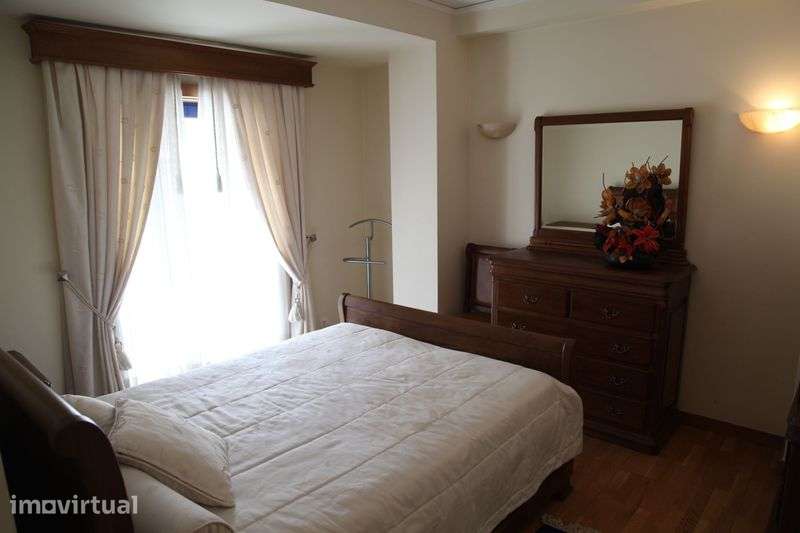 Arrenda-se Apartamento T1 Praça Galiza Porto - Grande imagem: 4/7