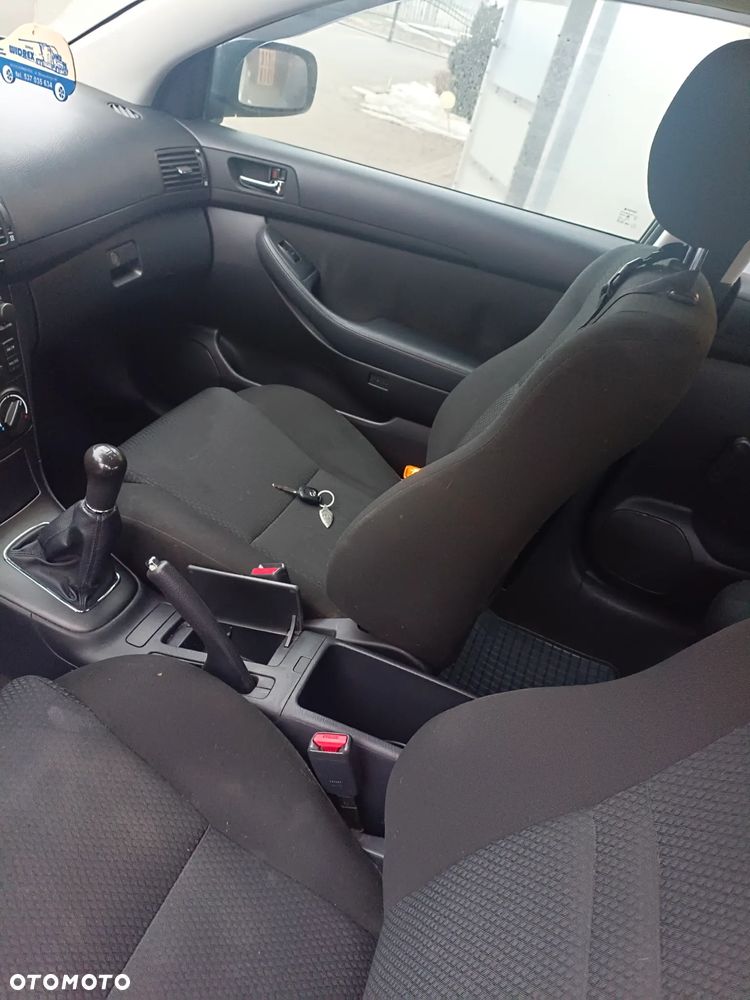Toyota Avensis 1.8 VVT-i Luna - 15