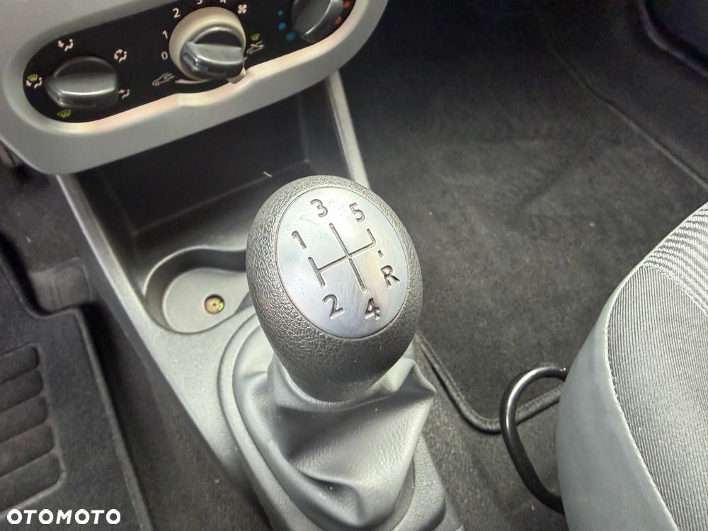 Dacia Sandero 1.4 MPI Ambiance - 23
