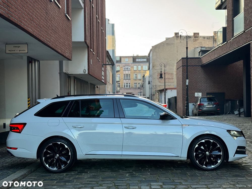 Skoda Superb 2.0 TDI SCR Sportline DSG - 25