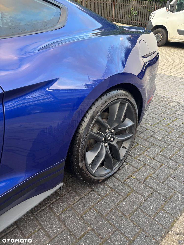 Ford Mustang - 22