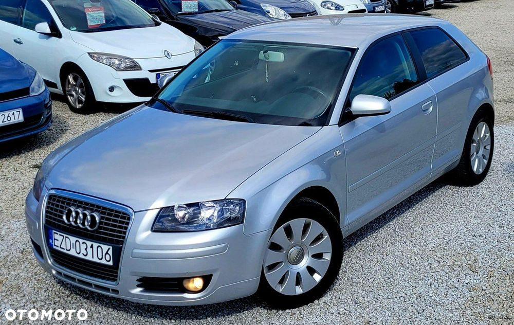 Audi A3 3-drzwiowe 1.6 FSI Attraction - 34