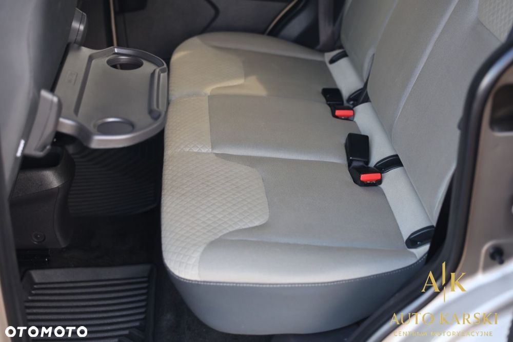 Ford Tourneo Courier - 33