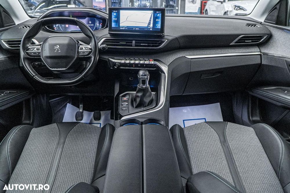 Peugeot 3008 1.2 PureTech 130 BVM6 Allure Pack - 26