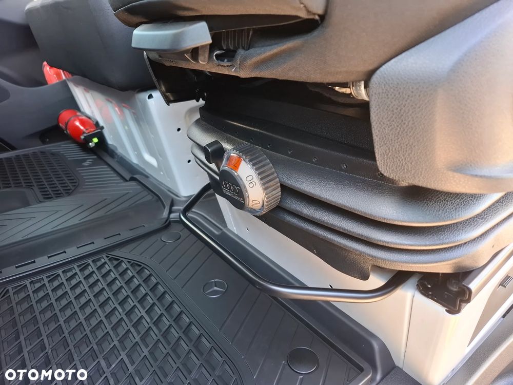 Mercedes-Benz Sprinter 317 CDI Furgon PRO długi 4325 mm L3H2 - 21
