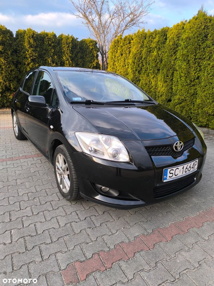 Toyota Auris - 1