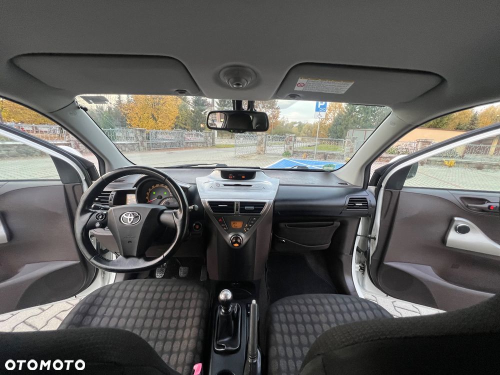Toyota iQ 1.0 Sol EU5 - 25