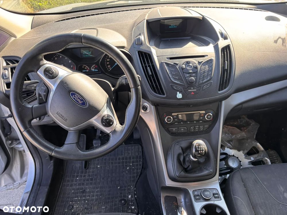 Ford Kuga - 29