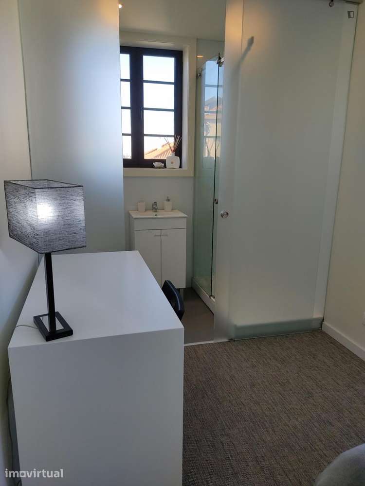 Quarto - localizado em Paranhos Porto - Grande imagem: 5/24