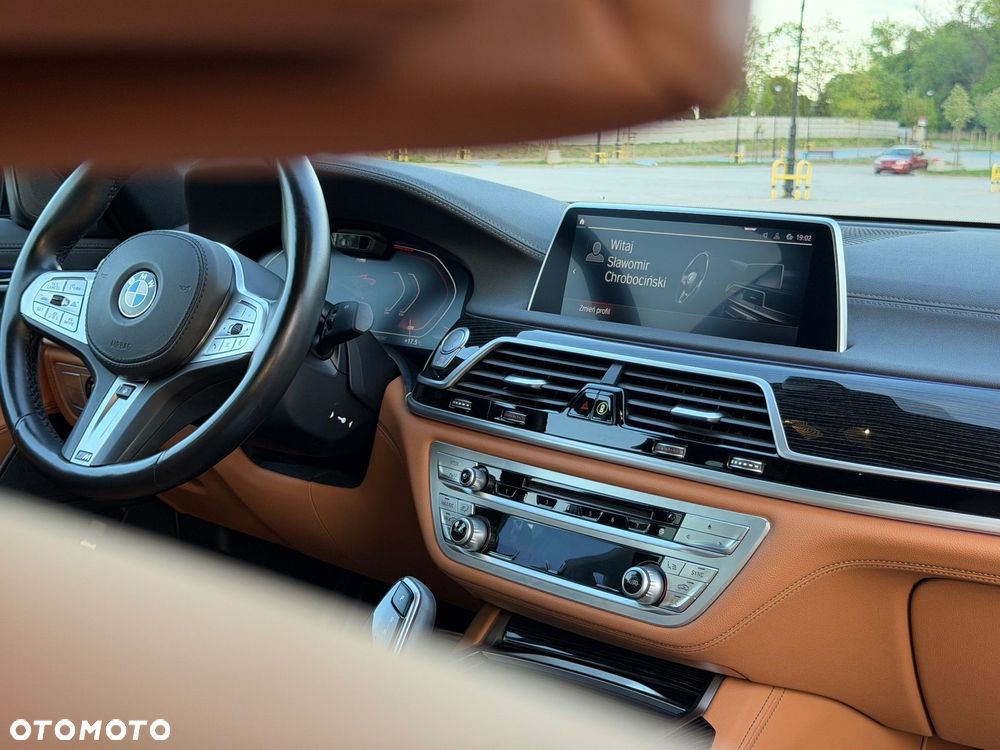 BMW Seria 7 730d xDrive sport - 28