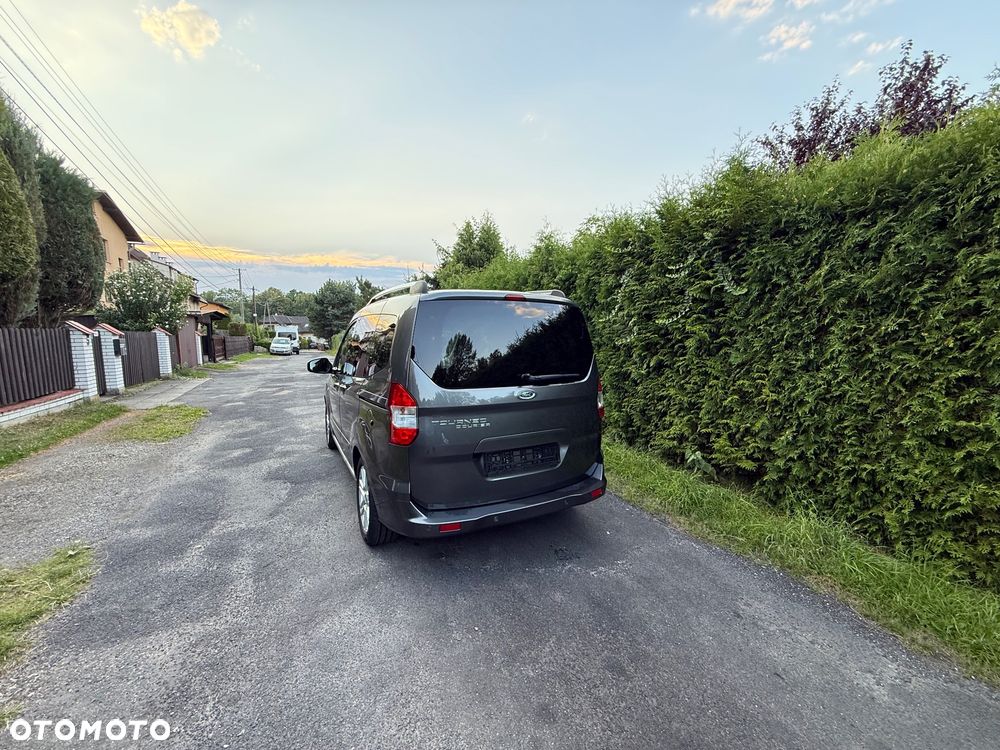 Ford Courier - 10