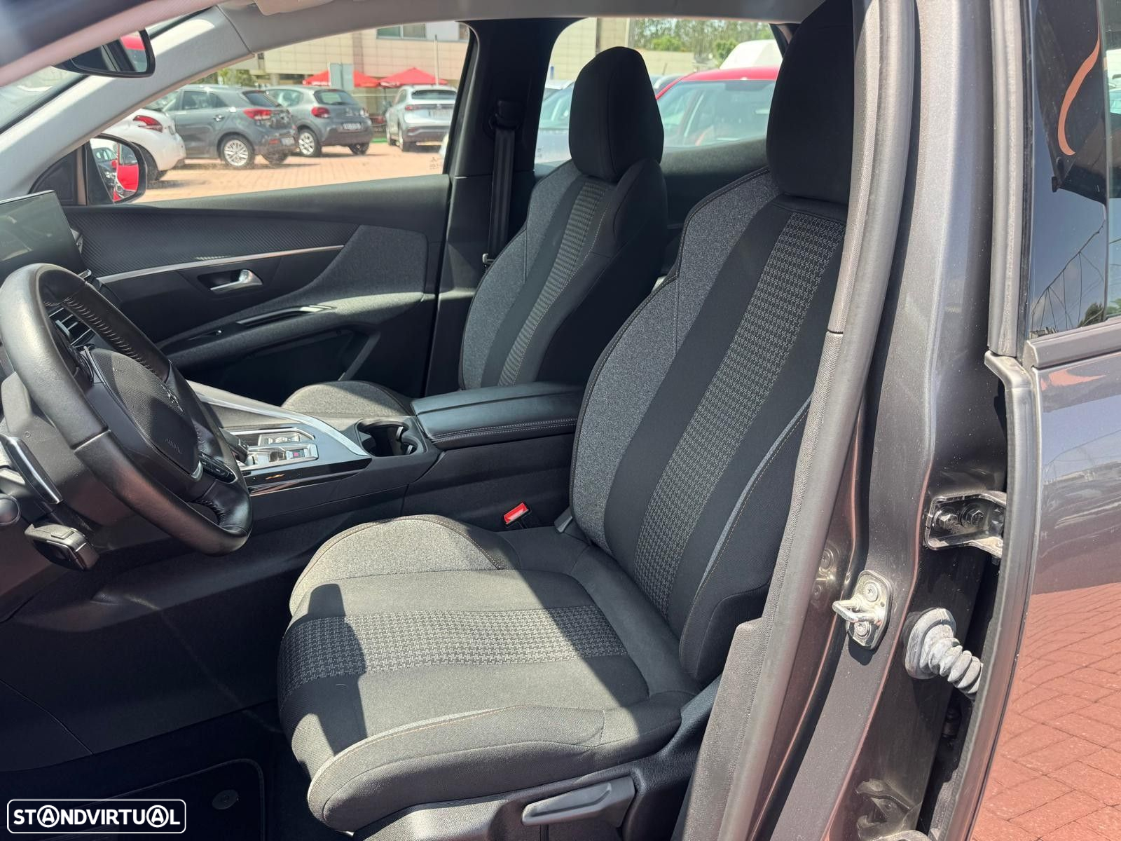 Peugeot 3008 1.5 BlueHDi Active Pack EAT8 - 13