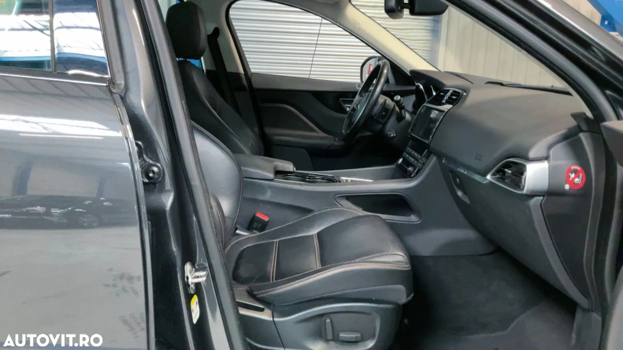 Jaguar F-Pace 20d AWD Aut. Prestige - 6