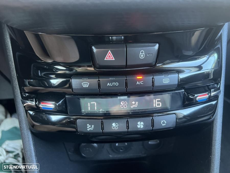 Peugeot 2008 1.6 e-HDi Allure - 42