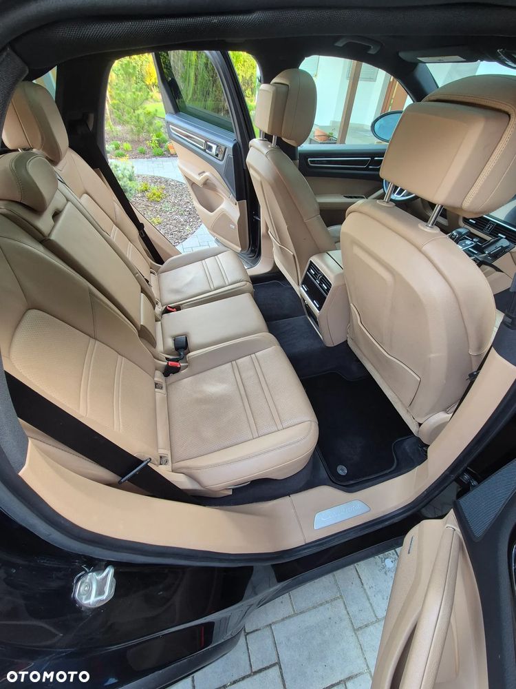 Porsche Cayenne E-Hybrid Tiptronic S - 8
