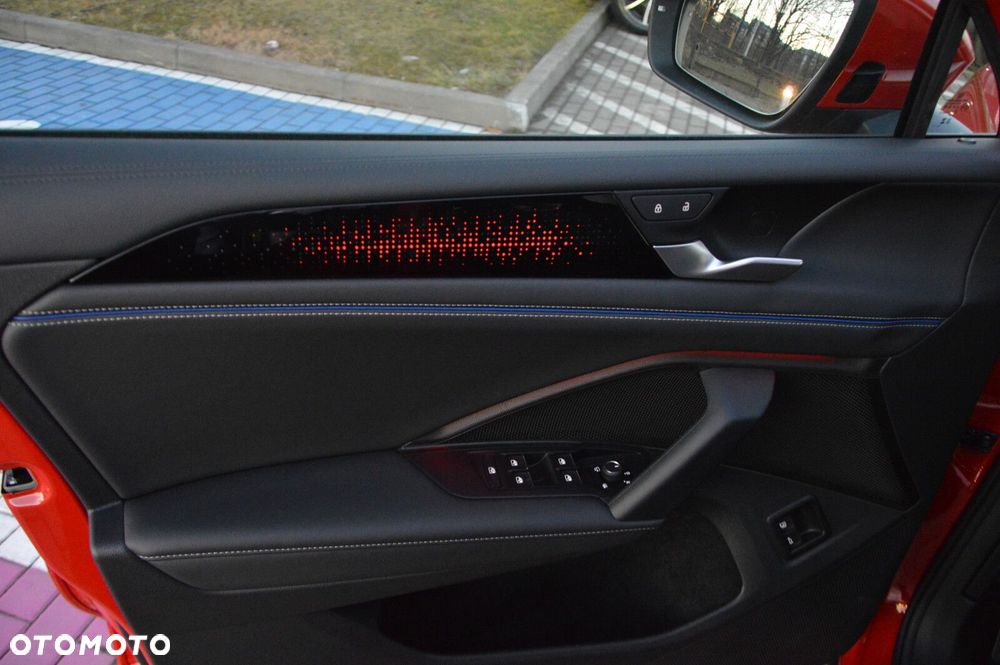 Volkswagen Tiguan - 9