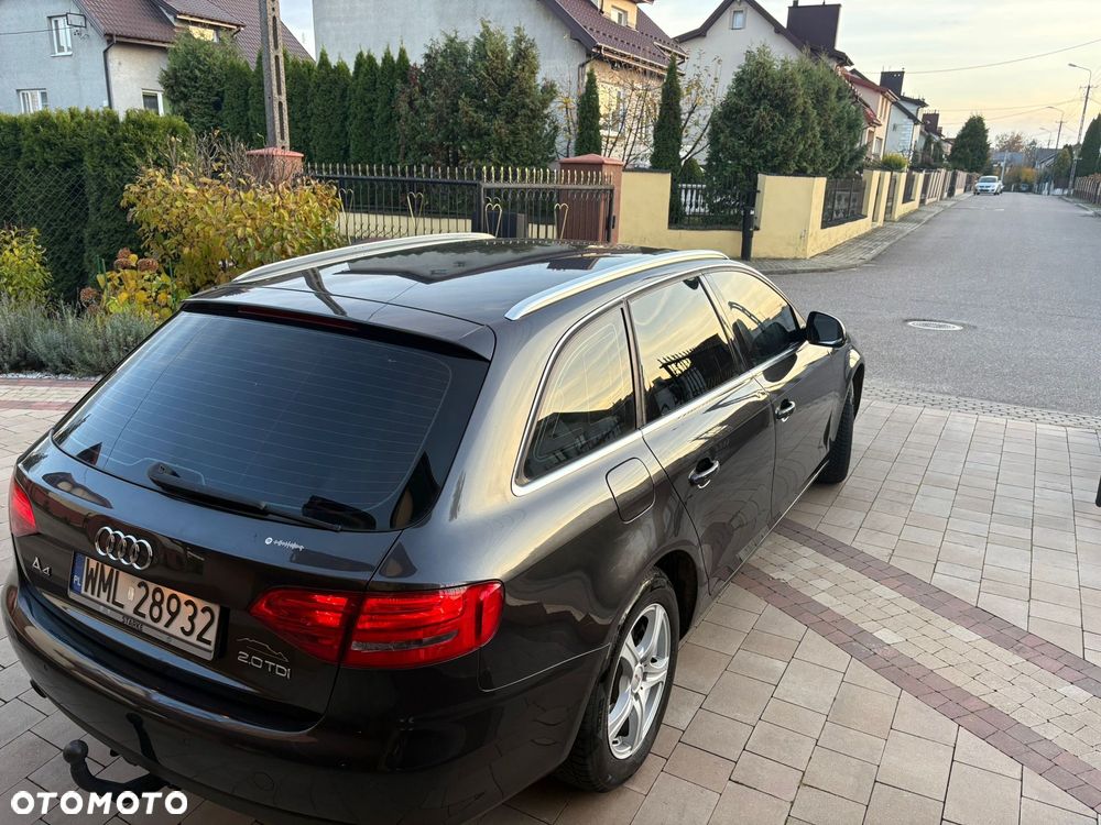 Audi A4 Avant - 4
