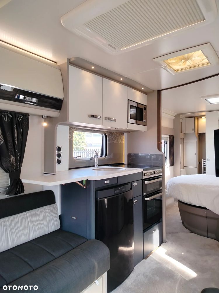 SWIFT Bessaacar Cameo - 21