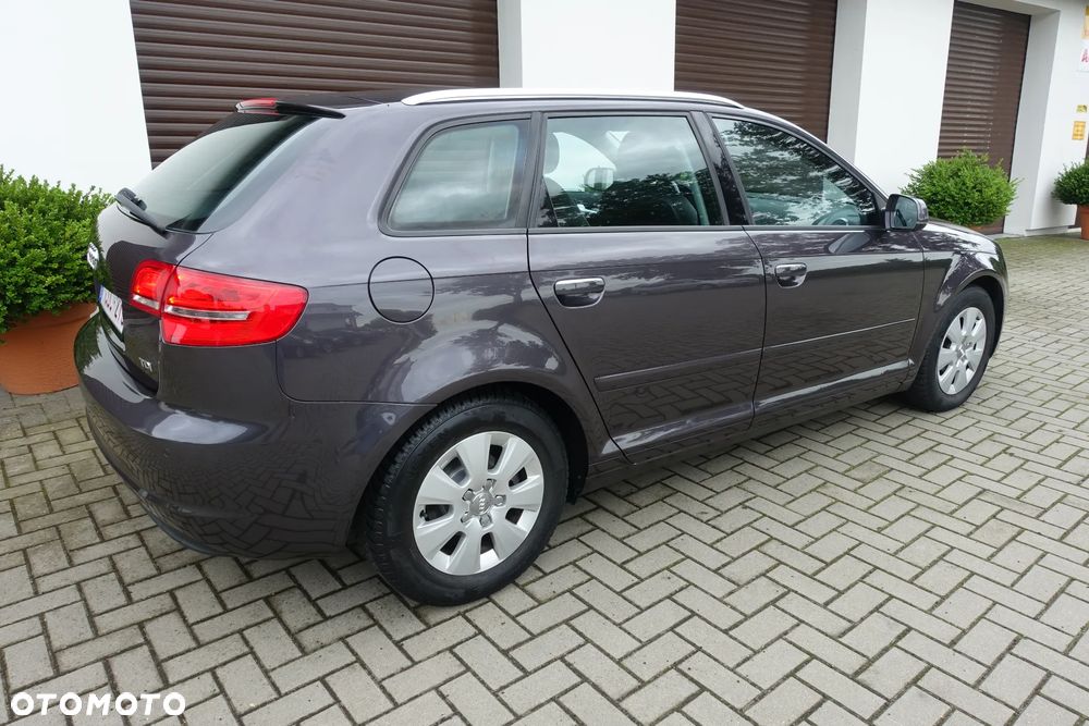 Audi A3 Sportback 1.6 TDI DPF Ambition - 14