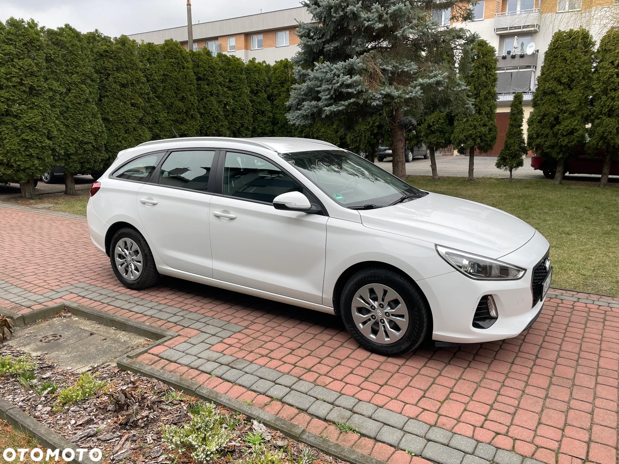 Hyundai i30 Kombi 1.0 T-GDI Family - 11