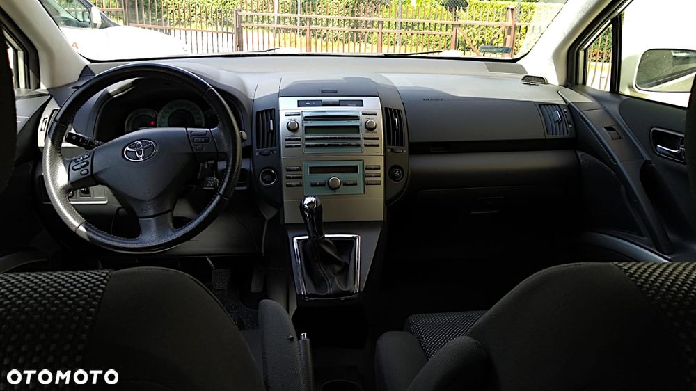 Toyota Corolla Verso 2.2 D-CAT DPF Sol - 9