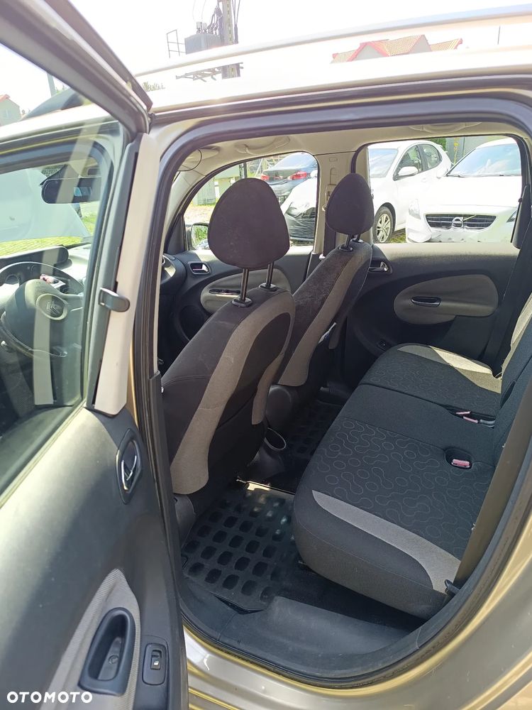 Citroën C3 Picasso 1.4i Attraction - 35