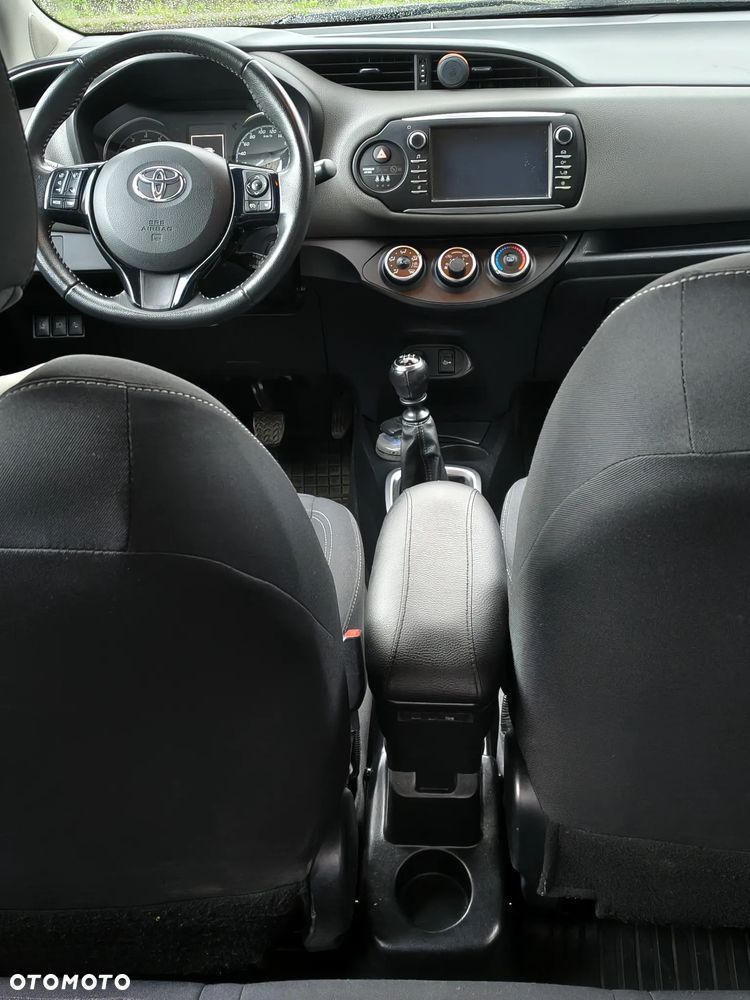 Toyota Yaris 1.5 Premium - 3