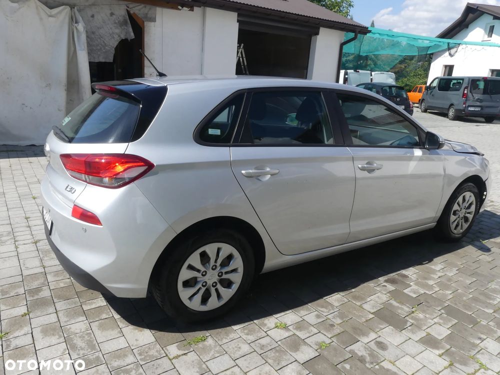Hyundai i30 1.4 Comfort - 13