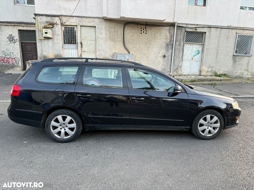 Volkswagen Passat 2.0 TDI DPF DSG Trendline - 3