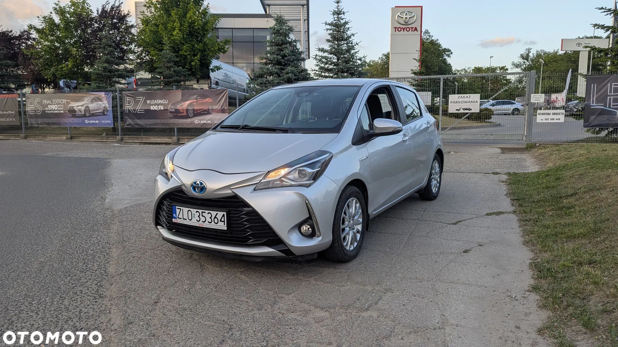 Toyota Yaris Hybrid 100 Dynamic - 1