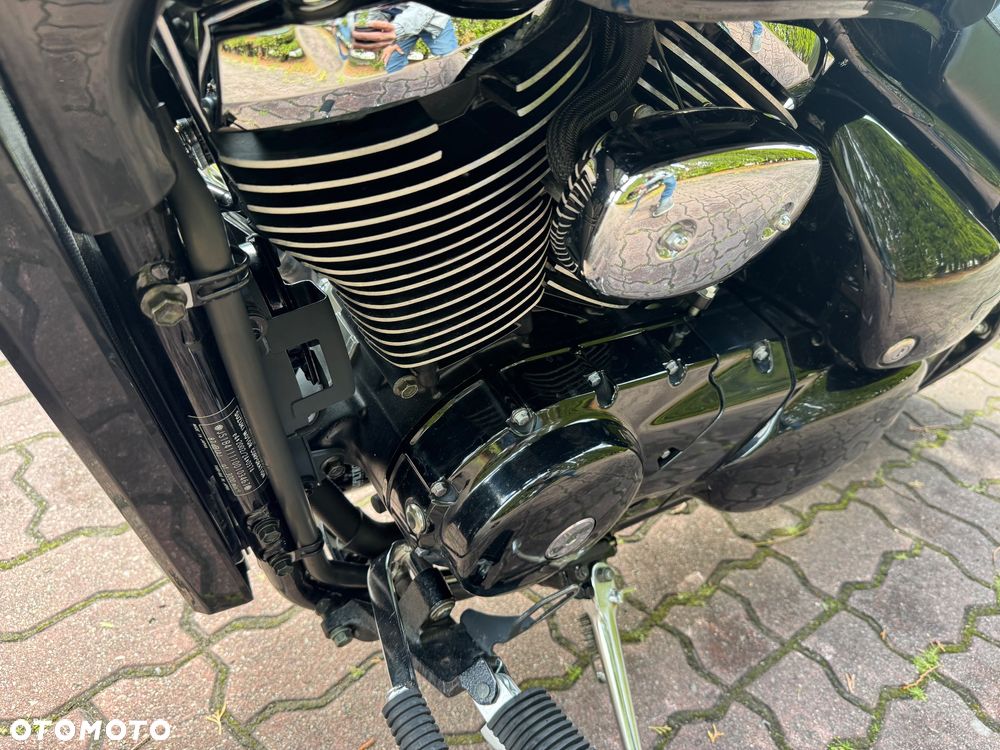 Suzuki Intruder - 16