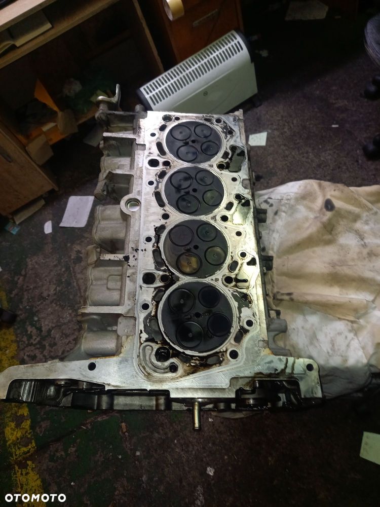 Glowica silnika ford Transit 2.4 tddi tdci D2FA - 3