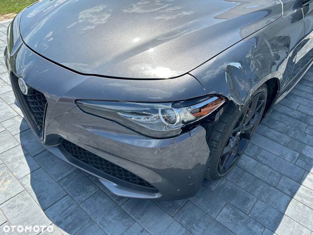 Alfa Romeo Giulia - 10