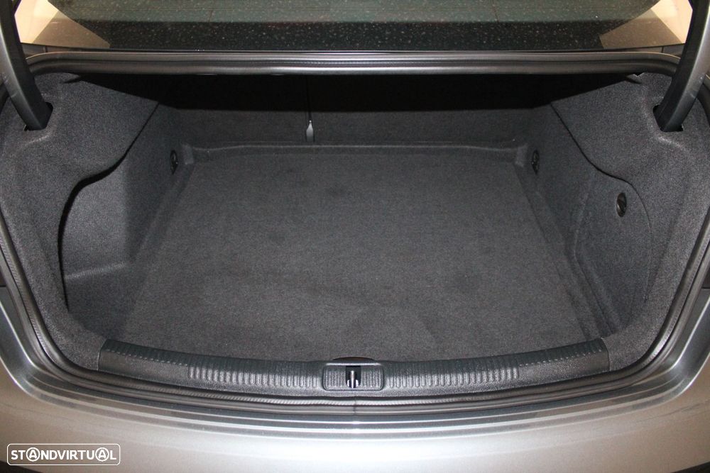 Audi A3 Limousine 30 TDI - 36