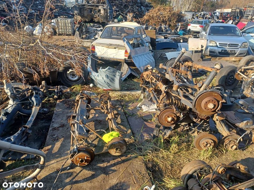 KOMPLETNE ZAWIESZENIE TYŁ TOYOTA COROLLA VII E100 SANKI BELKA TYŁ - 10