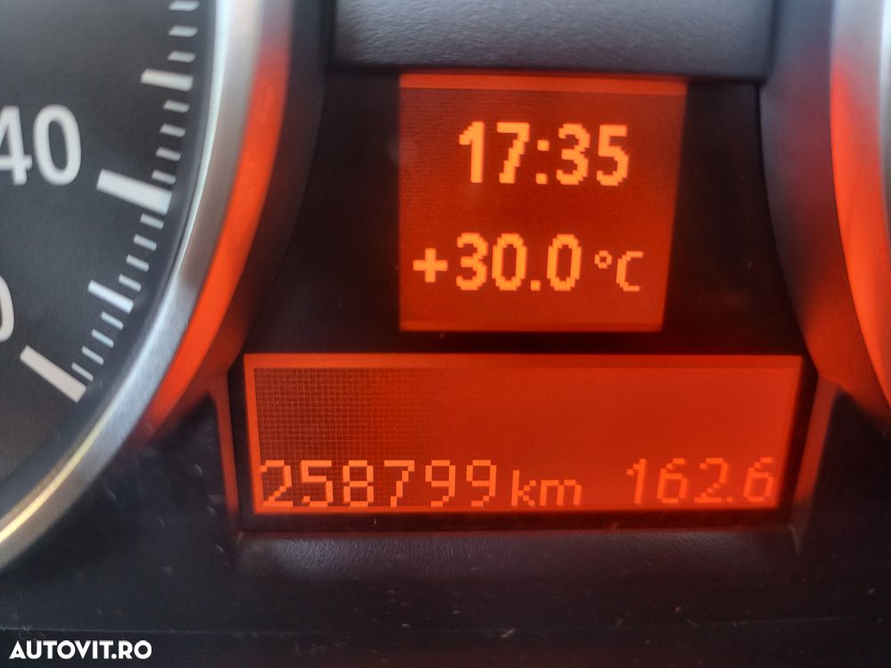 BMW X1 sDrive20d - 12