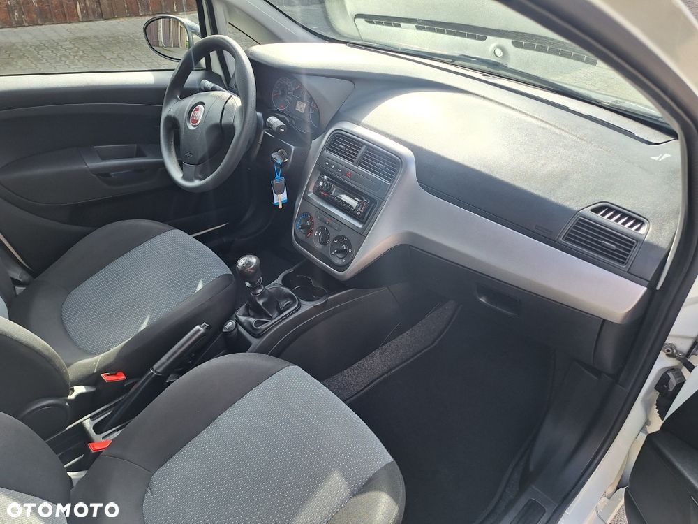 Fiat Grande Punto - 6